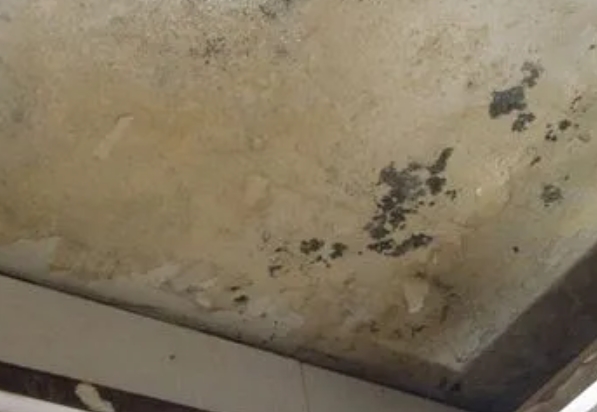 融水阳台漏水维修公司分享下融水卫生间渗水维修需要注意哪些问题。